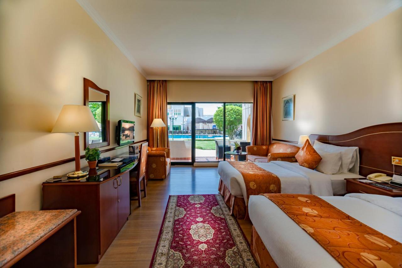 Golden Tulip Nizwa Hotel Exterior photo