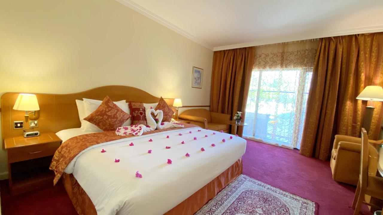 Golden Tulip Nizwa Hotel Exterior photo