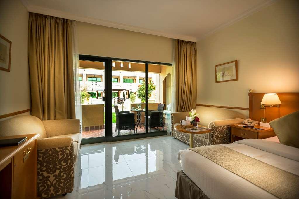 Golden Tulip Nizwa Hotel Exterior photo