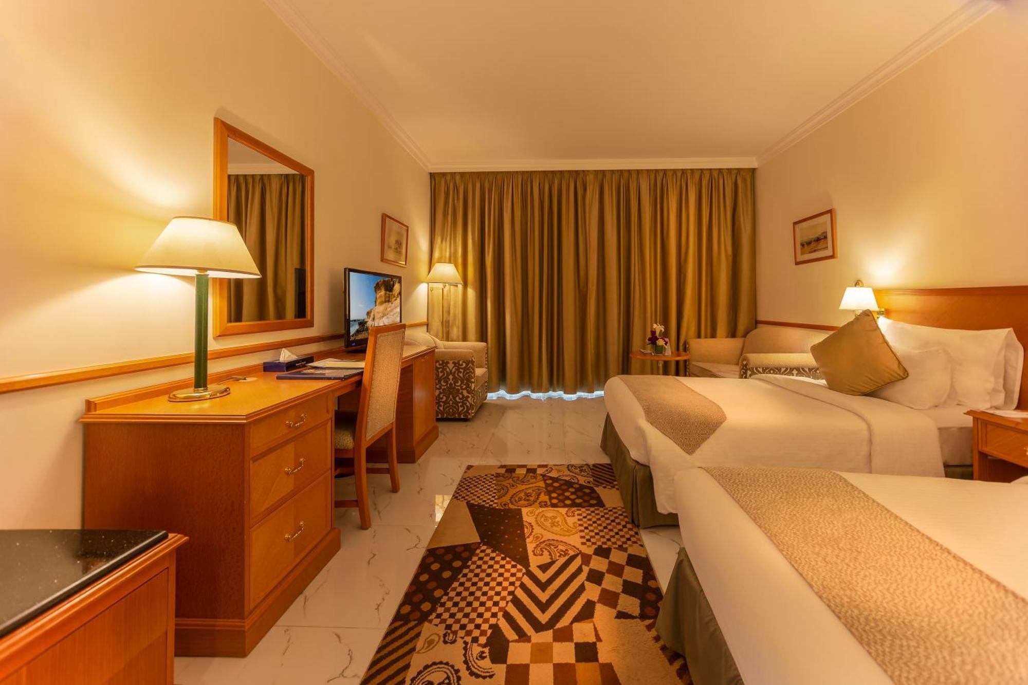 Golden Tulip Nizwa Hotel Exterior photo