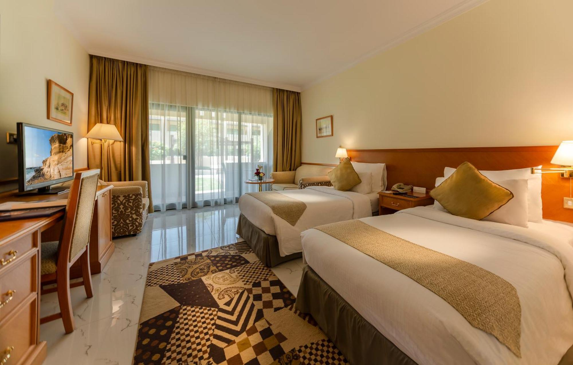 Golden Tulip Nizwa Hotel Exterior photo