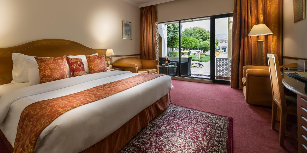 Golden Tulip Nizwa Hotel Exterior photo